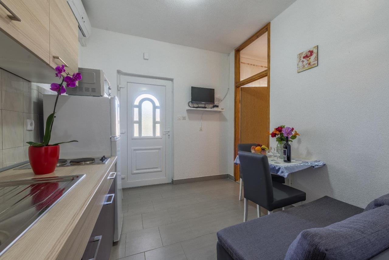 Apartmani Mlinar9 #2 Gornji Karin Exterior foto